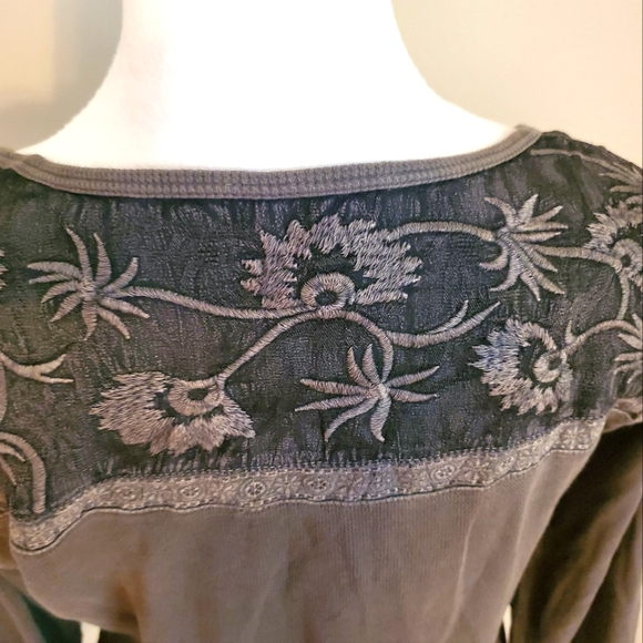 Lucky Brand long sleeve tee. Olive color NWT Lg. - Picture 2 of 5